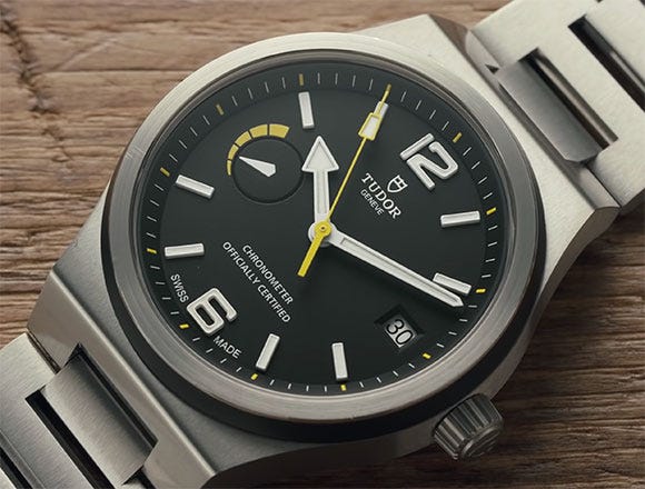 Review: Tudor North Flag